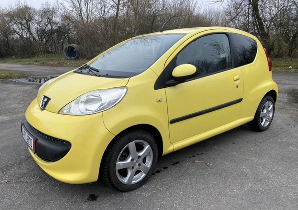 Peugeot 107 cena 6999 przebieg: 199900, rok produkcji 2006 z Bydgoszcz małe 191